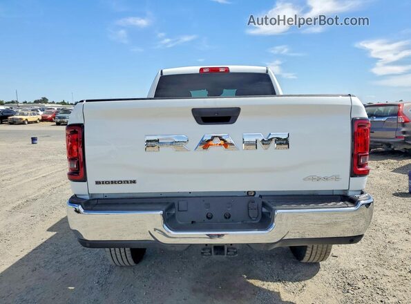 3C6UR5DJ4TG197107 2026 RAM 2500 White Вид салону спереду