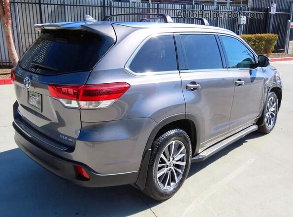 5TDJZRFH7JS847401 2018 TOYOTA HIGHLANDER Gray წინა მარჯვენა