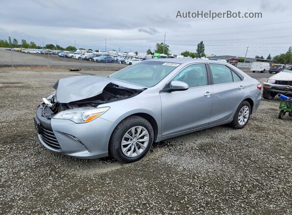 4T1BF1FK8HU694653 2017 TOYOTA CAMRY Silver 