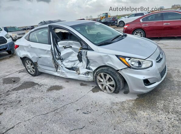 KMHCT4AE4GU942685 2016 HYUNDAI ACCENT Silver Front view