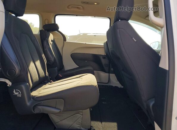 2C4RC1FG9LR136601 2020 CHRYSLER PACIFICA White Вид підкапотного простору