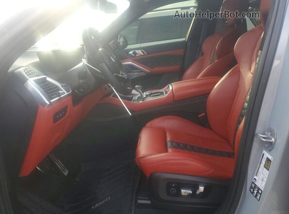 5YM23ET07S9X09846 2025 BMW X6 Gray Vista del salpicadero