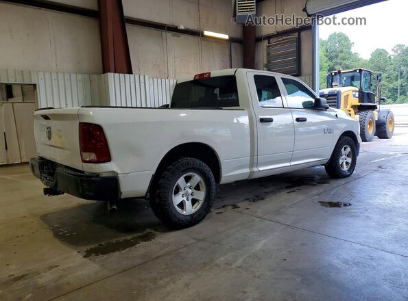 1C6RR6FG7JS210855 2018 RAM 1500 White Front right