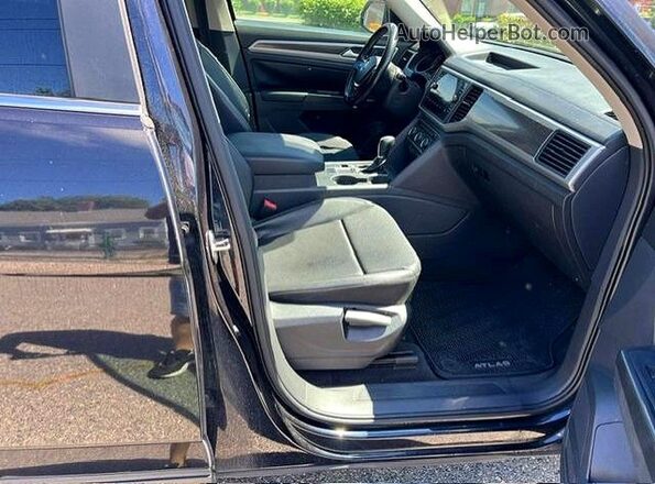 1V2DR2CA2JC507407 2018 VOLKSWAGEN ATLAS Black Rear view