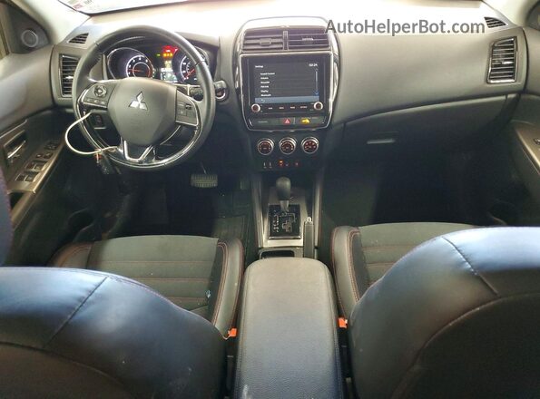 JA4ARUAU4RU016883 2024 MITSUBISHI OUTLANDER Серый 