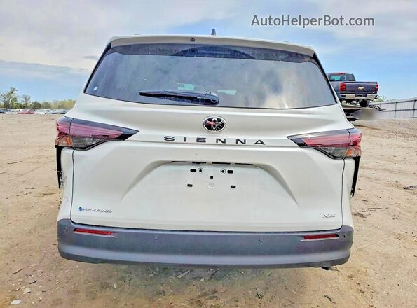 5TDYSKFC2TS251775 2026 TOYOTA SIENNA White 