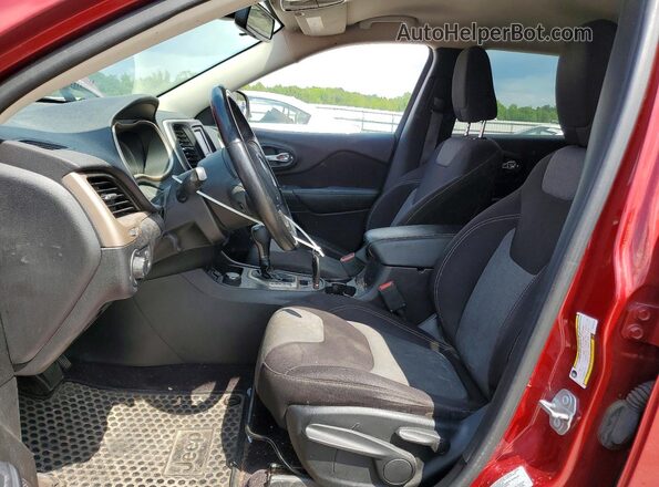 1C4PJMAB0HW564453 2017 JEEP CHEROKEE Red Widok deski rozdzielczej