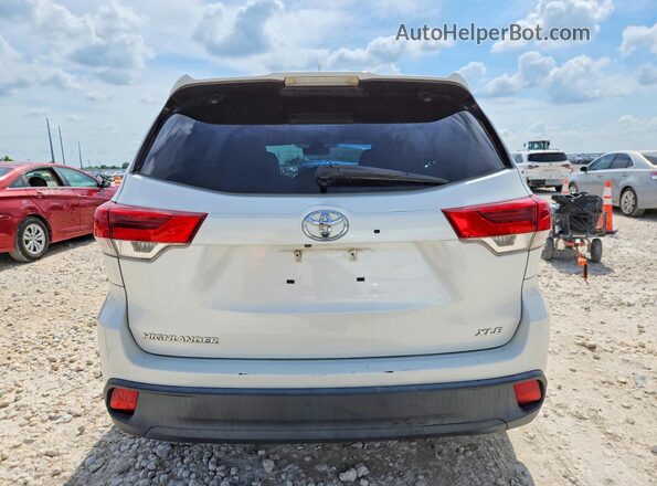 5TDKZRFH5KS555851 2019 TOYOTA HIGHLANDER White წინა სალონის ხედი