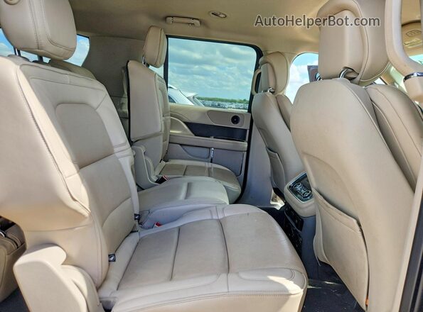 5LMJJ2MT0JEL00281 2018 LINCOLN NAVIGATOR Beige Engine compartment view
