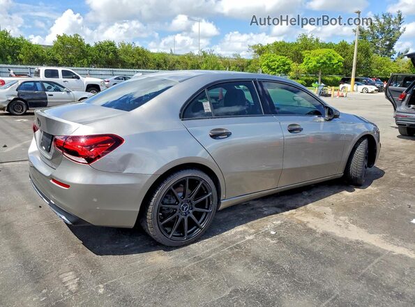 WDD3G4EB4KW017528 2019 MERCEDES-BENZ A-CLASS Серебряный Передняя правая четверть
