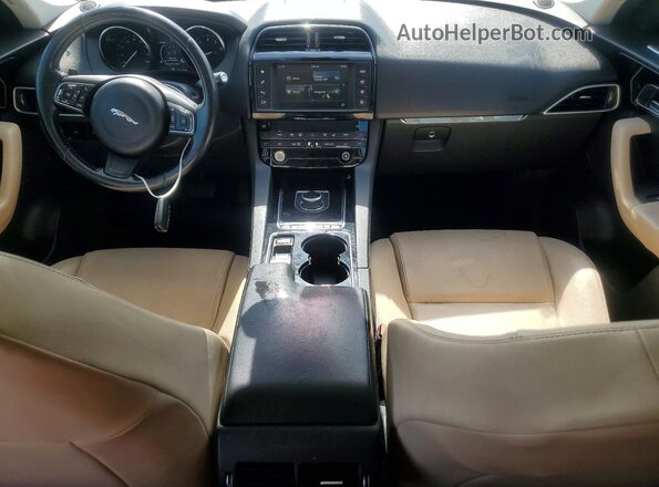 SADCJ2BV4HA067080 2017 JAGUAR F-PACE Белый Вид щитка приборов
