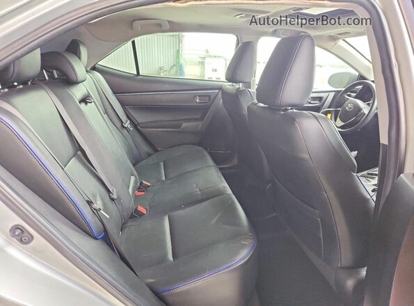 2T1BURHE7JC029617 2018 TOYOTA COROLLA Silver Вид задньої частини салону