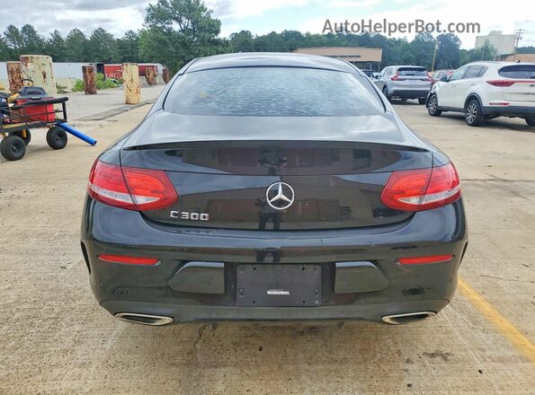 WDDWJ4JB2HF360545 2017 MERCEDES-BENZ C Black Widok wnętrza z przodu