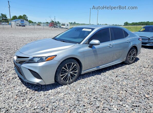 4T1B11HK2JU625247 2018 TOYOTA CAMRY Silver 
