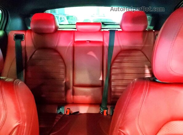 ZASPAJAN1N7D47094 2022 ALFA ROMEO STELVIO White Widok wnętrza z tyłu