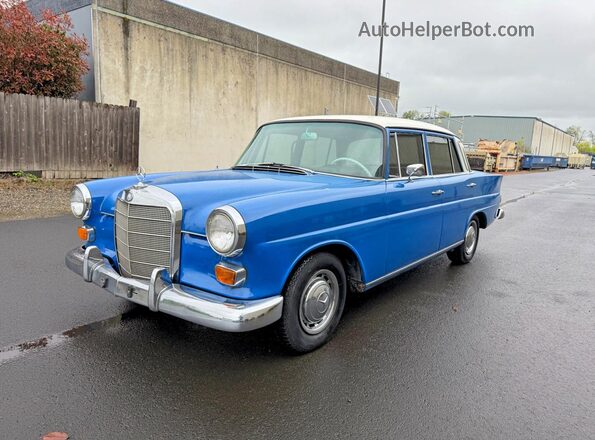 11011010270464 1966 MERCEDES-BENZ 230 Двухцветный Задняя правая четверть