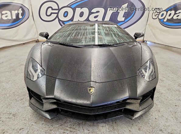 ZHWUV4ZD0JLA07069 2018 LAMBORGHINI AVENTADOR Черный Вид сзади