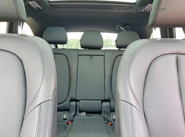 WBXJG9C04L5P41049 2020 BMW X1 Gray Սալոնի հետևի տեսք