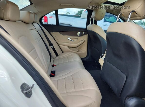 W1KWF8DB6MR612438 2021 MERCEDES-BENZ C Белый Вид задней части салона