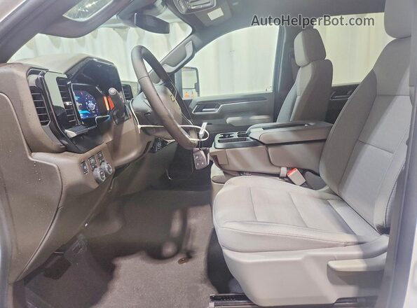 2GC1KNE76T1185746 2026 CHEVROLET SILVERADO Белый Вид панели приборов