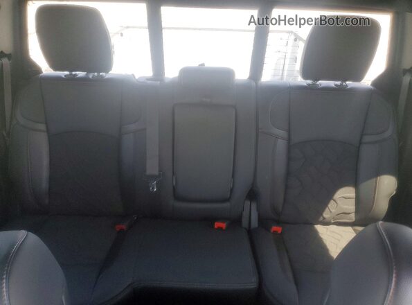 3C63R5EL5TG162569 2026 RAM 2500 Silver უკანა სალონის ხედი