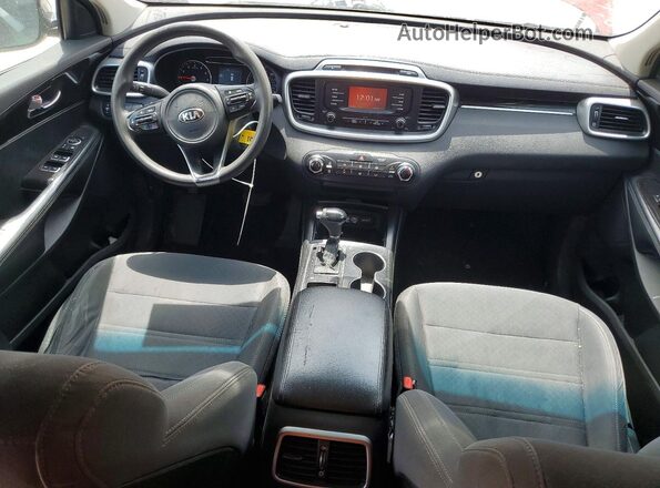 5XYPG4A55HG217383 2017 KIA SORENTO Red ხელსაწყოთა პანელის ხედი