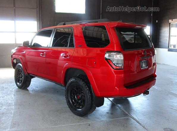 JTEBU5JR0H5437725 2017 TOYOTA 4RUNNER Red Вид спереду