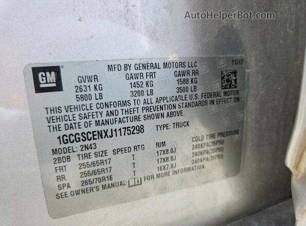 1GCGSCENXJ1175298 2018 CHEVROLET COLORADO Silver VIN կոդի պիտակի տեսք