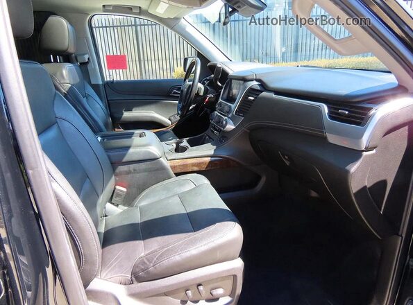 1GNSKBKC8LR154999 2020 CHEVROLET TAHOE Черный Вид сзади