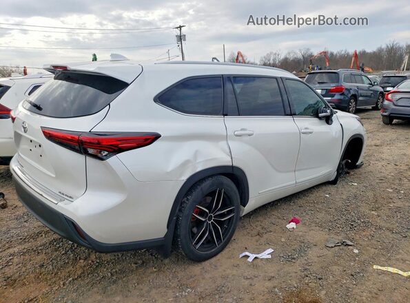 5TDGZRBH5NS206267 2022 TOYOTA HIGHLANDER White 