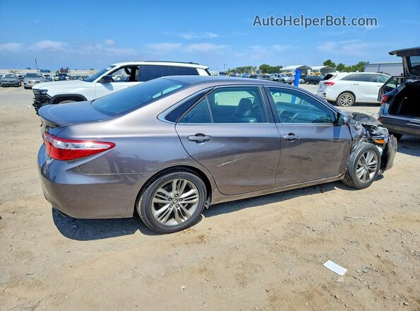 4T1BF1FK0HU421898 2017 TOYOTA CAMRY Silver 