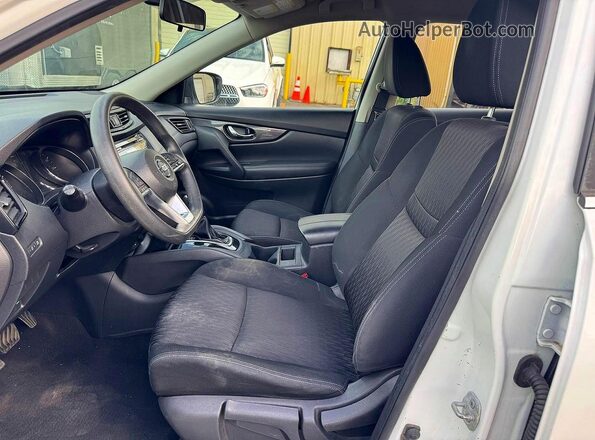KNMAT2MV1HP566166 2017 NISSAN ROGUE Белый 