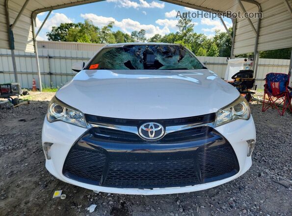 4T1BF1FK9GU203781 2016 TOYOTA CAMRY White Widok z tyłu