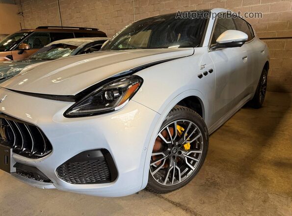ZN6PMDAA2R7448339 2024 MASERATI GRECALE Silver 