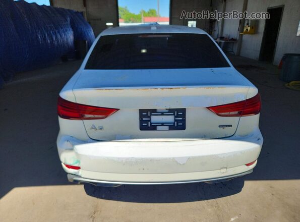WAUB8GFF9H1012639 2017 AUDI A3 White Вид салону спереду