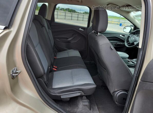 1FMCU0GD0JUB88809 2018 FORD ESCAPE Gold Engine compartment view