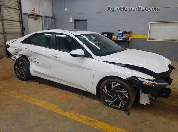 KMHLP4DG1RU834187 2024 HYUNDAI ELANTRA White Вид спереду