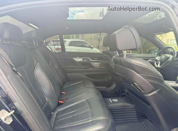WBA7F2C55JB238705 2018 BMW 7 SERIES Black ძრავის განყოფილების ხედი