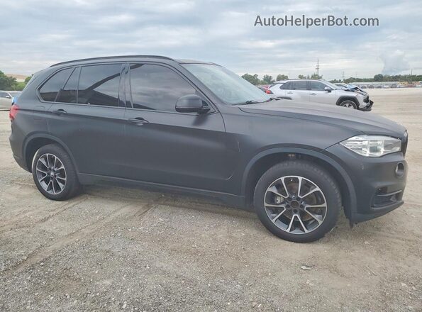 5UXKR0C50J0X83603 2018 BMW X5 White 