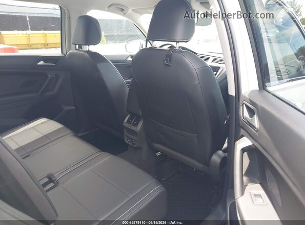3VV2B7AX3MM147487 2021 VOLKSWAGEN TIGUAN White Вид наклейки з VIN-кодом