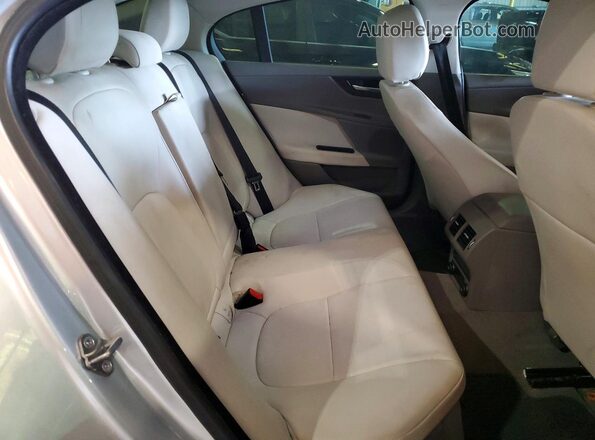 SAJAR4BN6HA955502 2017 JAGUAR XF Silver Вид задньої частини салону
