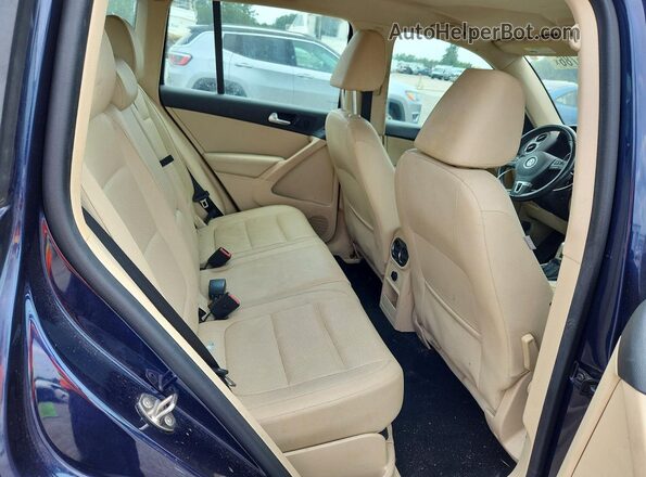 WVGAV7AX3GW600699 2016 VOLKSWAGEN TIGUAN Blue Widok komory silnika