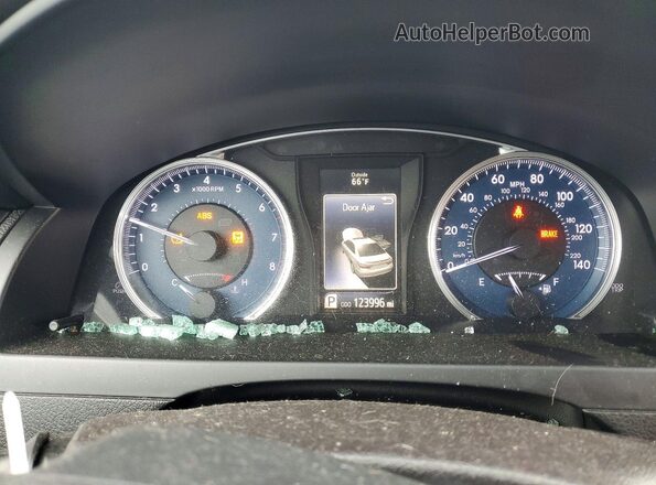 4T1BF1FKXHU675733 2017 TOYOTA CAMRY Серебряный Вид задних сидений
