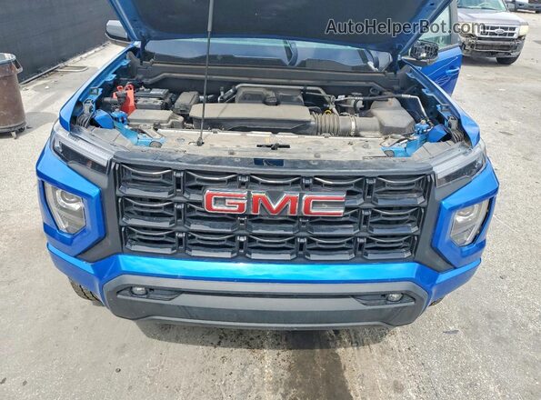 1GTP5BEK5R1161196 2024 GMC CANYON Blue Widok komory silnika