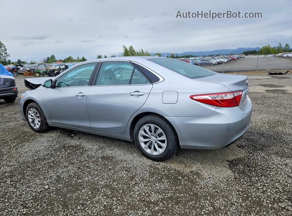 4T1BF1FK8HU694653 2017 TOYOTA CAMRY Silver 