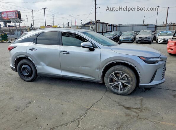2T2BAMCA7PC038404 2023 LEXUS RX Silver Widok z przodu