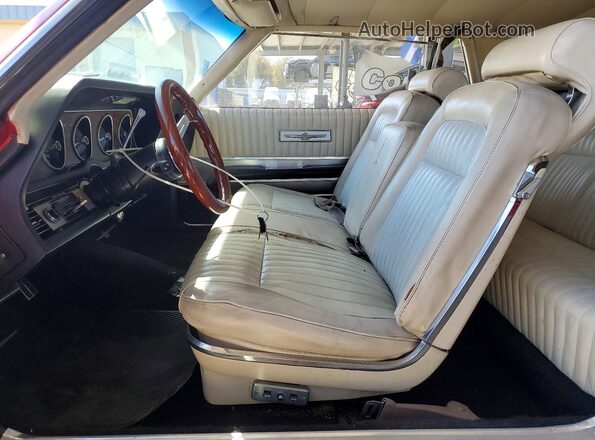 8J84N176129 1968 FORD F Красный Вид салона спереди