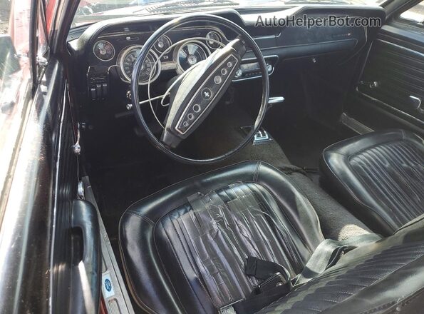 8R01C171986 1968 FORD MUSTANG Red Vista del salpicadero