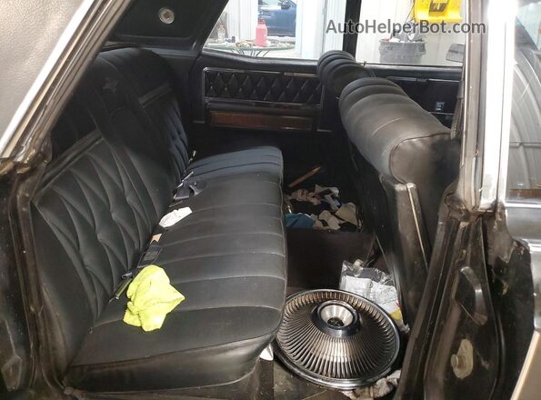 8Y82G810970 1968 LINCOLN CONTINENTA Black Հետևի նստատեղերի տեսք