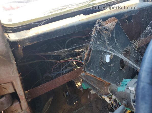 63245900 1963 JEEP WRANGLER Пожар Вид задних сидений